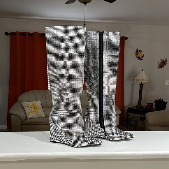 Gianni Bini Gabortwo Rhinestone Pointed Toe Tall Wedge Boots Size 5.5 M NWOB - Picture 4 of 10